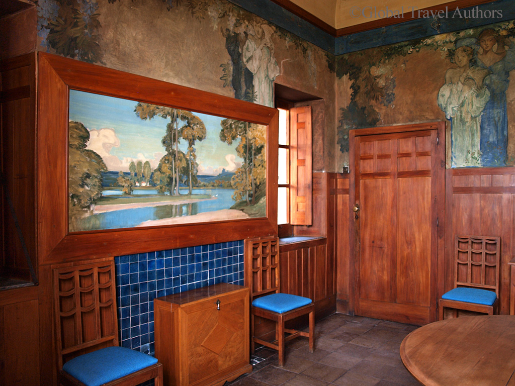 Dining room paintings in Casa Cuseni