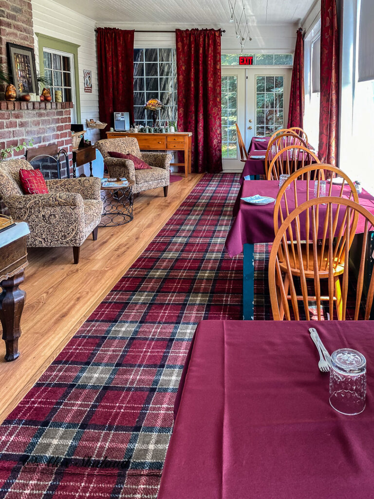 Breakfast room at the Great Tree Inn.